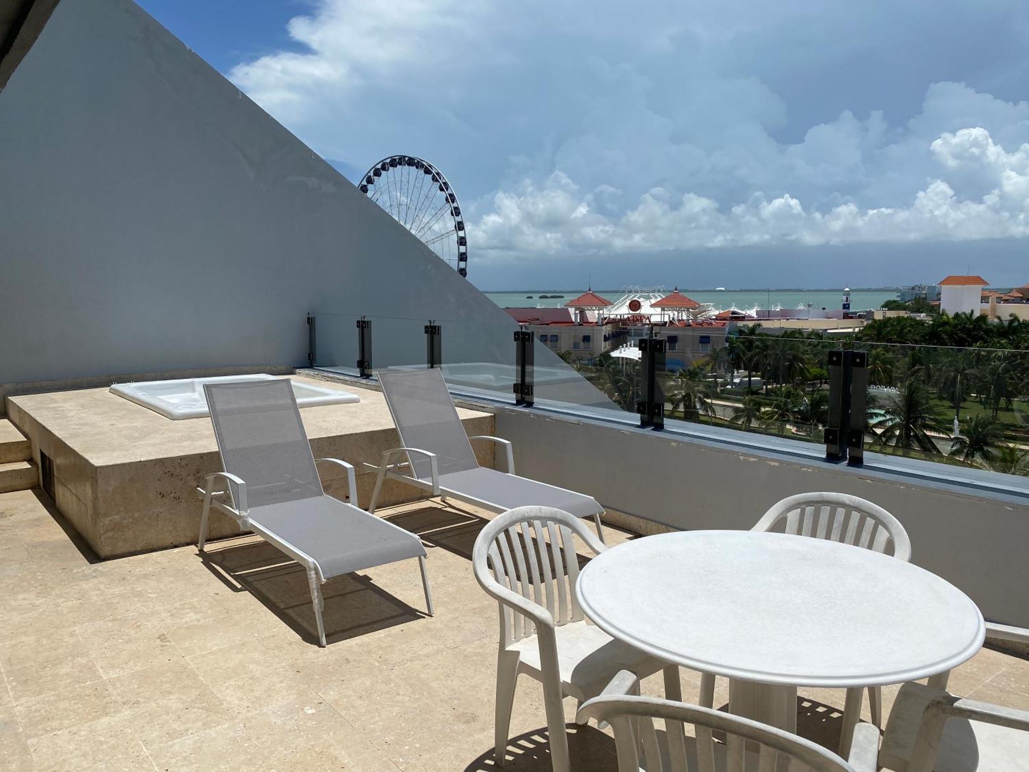 Condo In Ocean Front Resort Канкун Номер фото