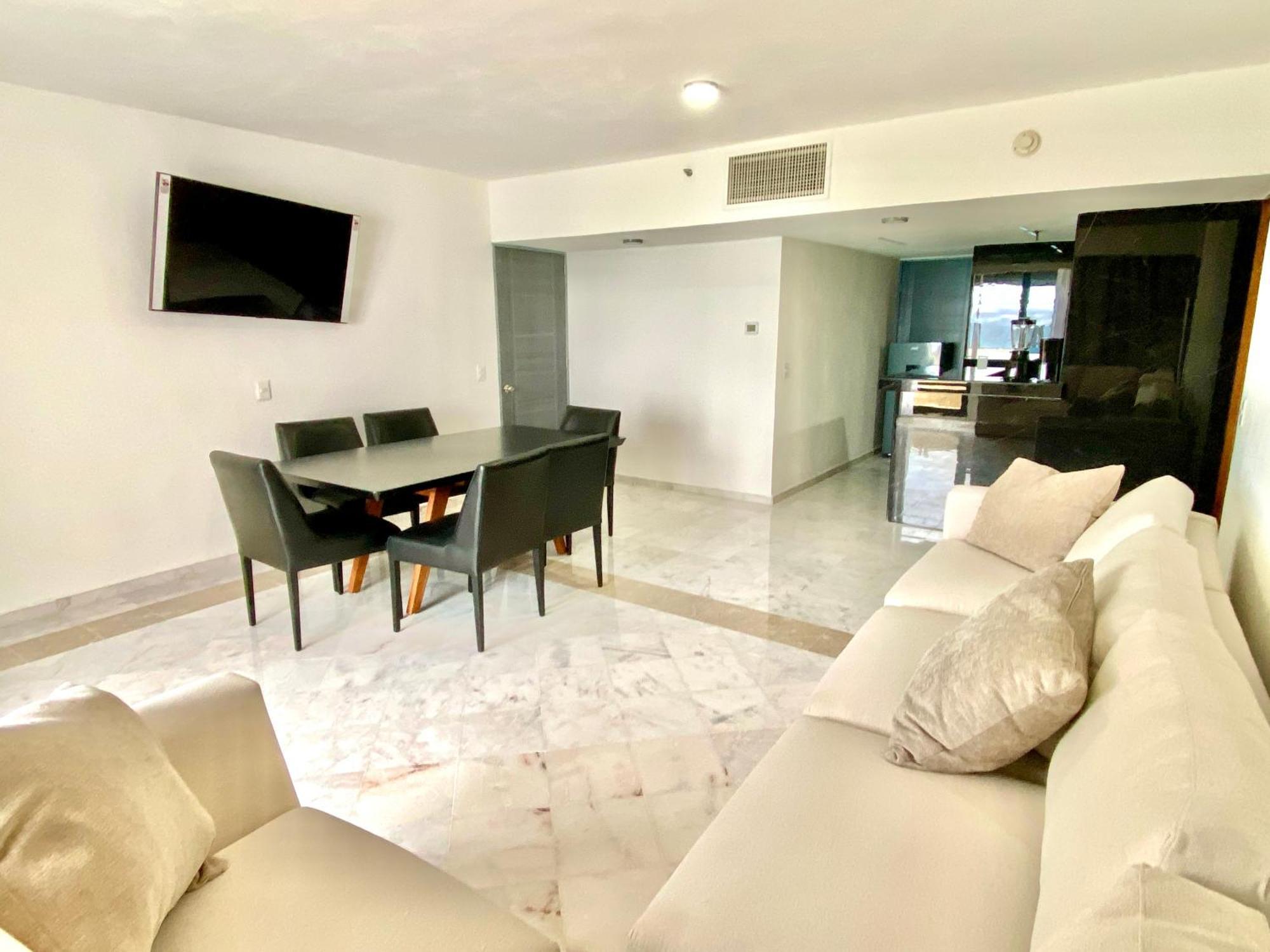 Condo In Ocean Front Resort Канкун Номер фото