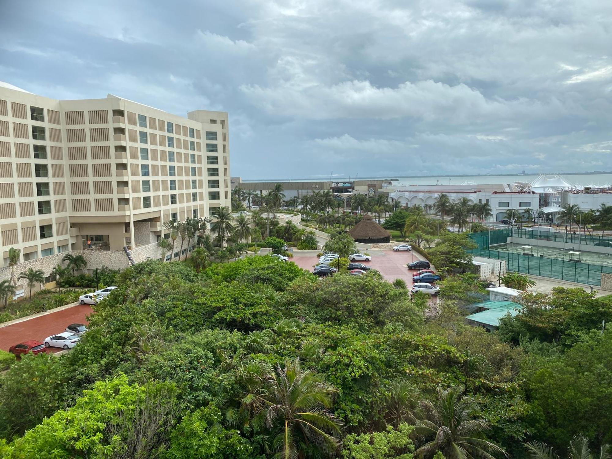 Condo In Ocean Front Resort Канкун Номер фото