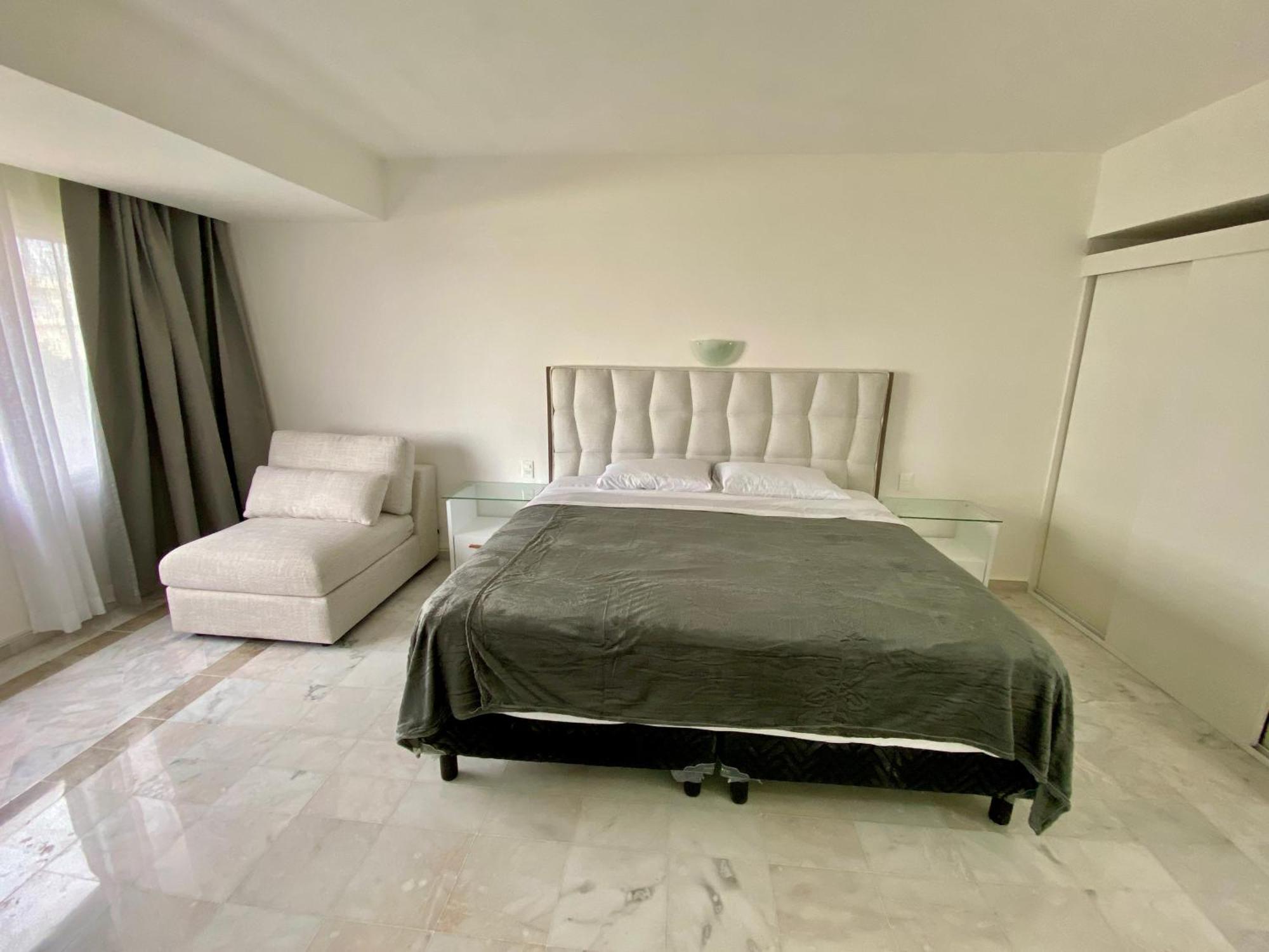 Condo In Ocean Front Resort Канкун Номер фото