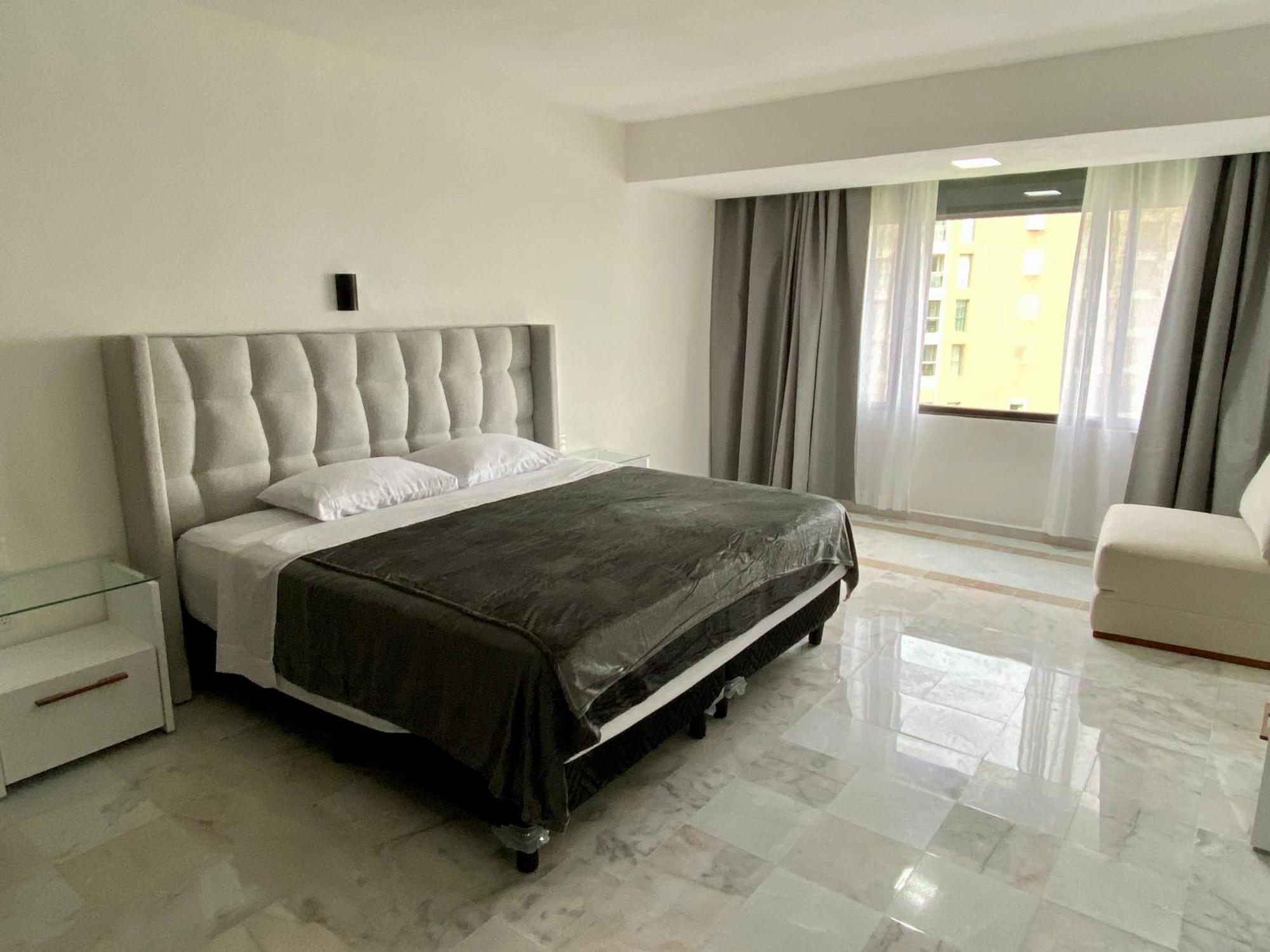 Condo In Ocean Front Resort Канкун Номер фото